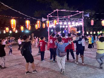 第57回緑ヶ丘公園盆踊り大会夜店の様子