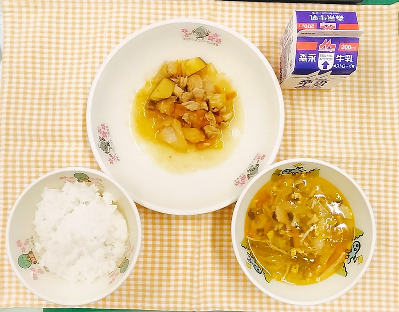 ごはんとタッカルビとキムチたまごスープ