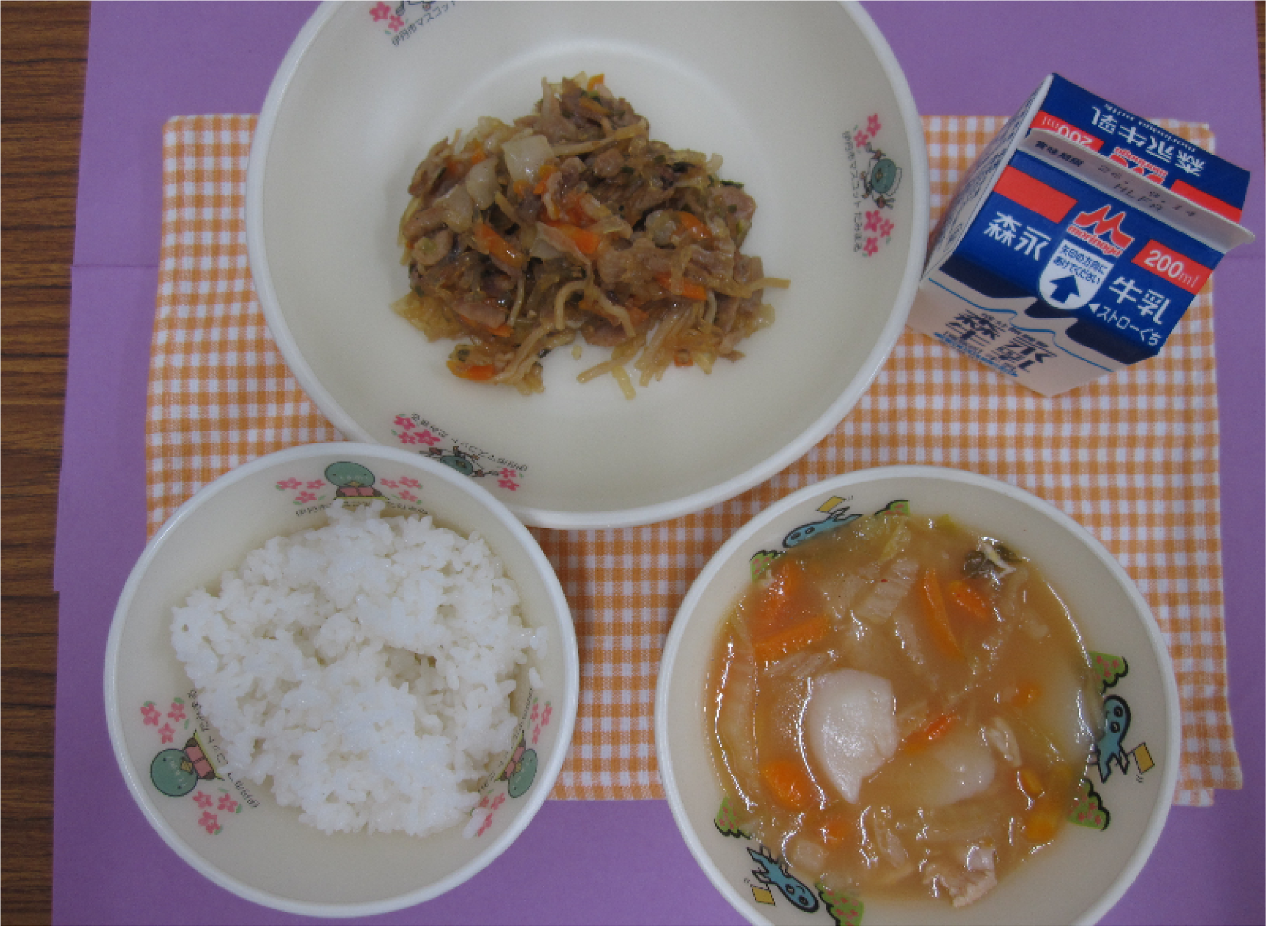 ちゃぷちぇ きむちいりとっく ごはん ぎゅうにゅう くがつようか