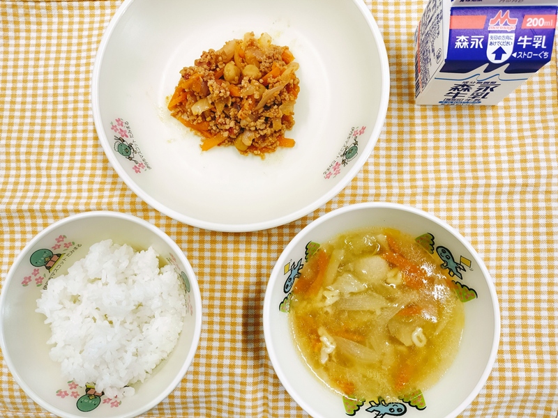 ひよこ豆と豚ひき肉のケチャップソテーなど