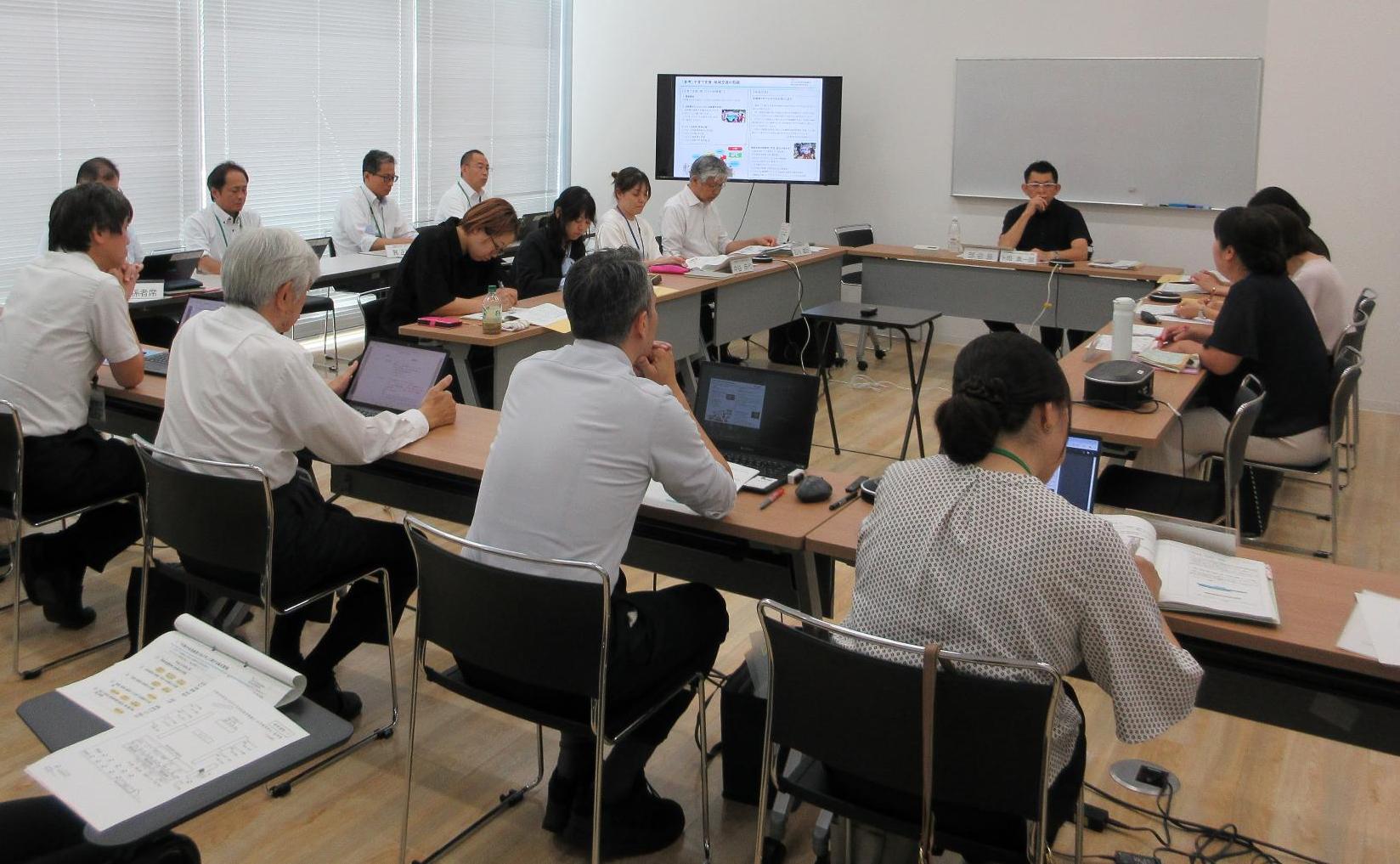 審議会の様子