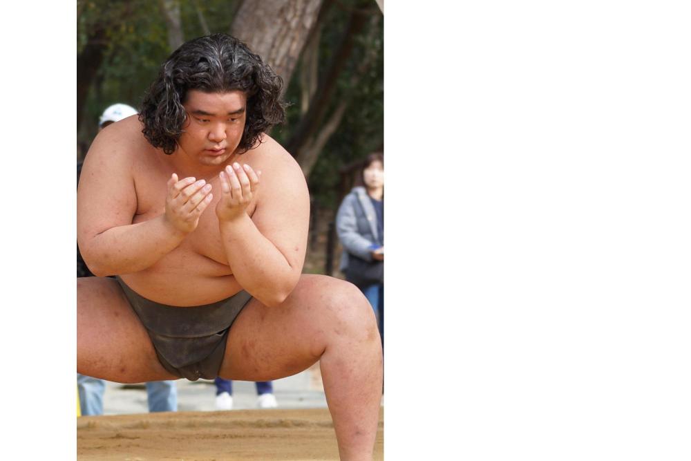 秀ノ山部屋力士の練習