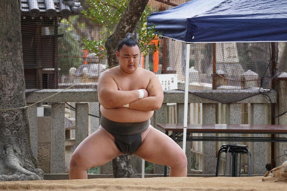 秀ノ山部屋の力士の練習