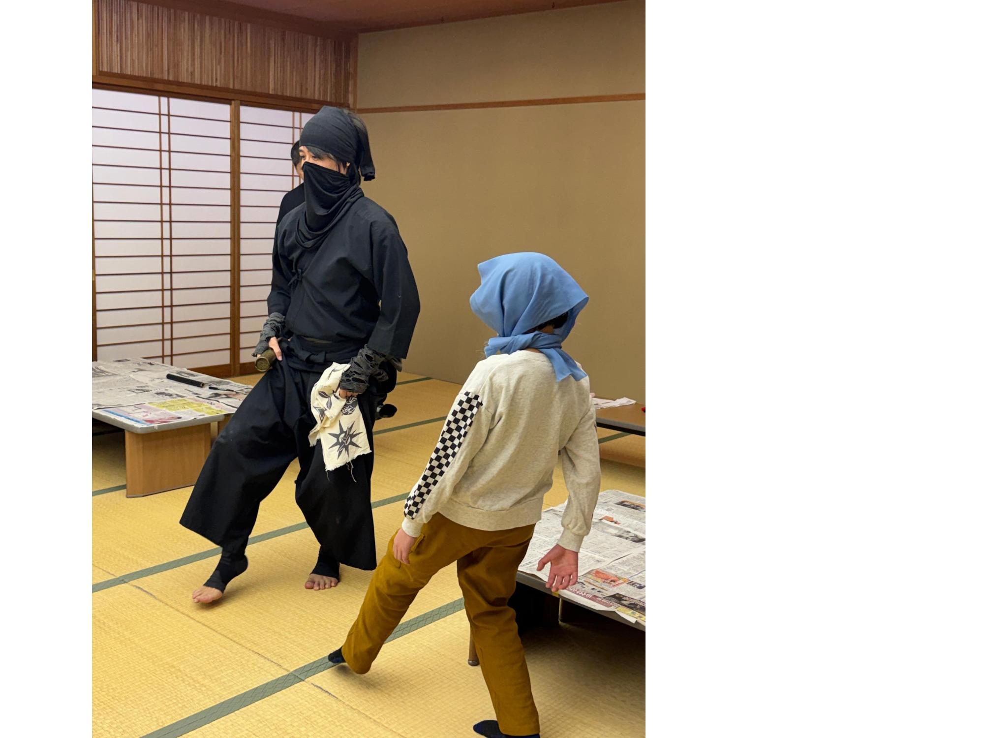 なりきり忍者イベント忍者と一緒にすり足の練習