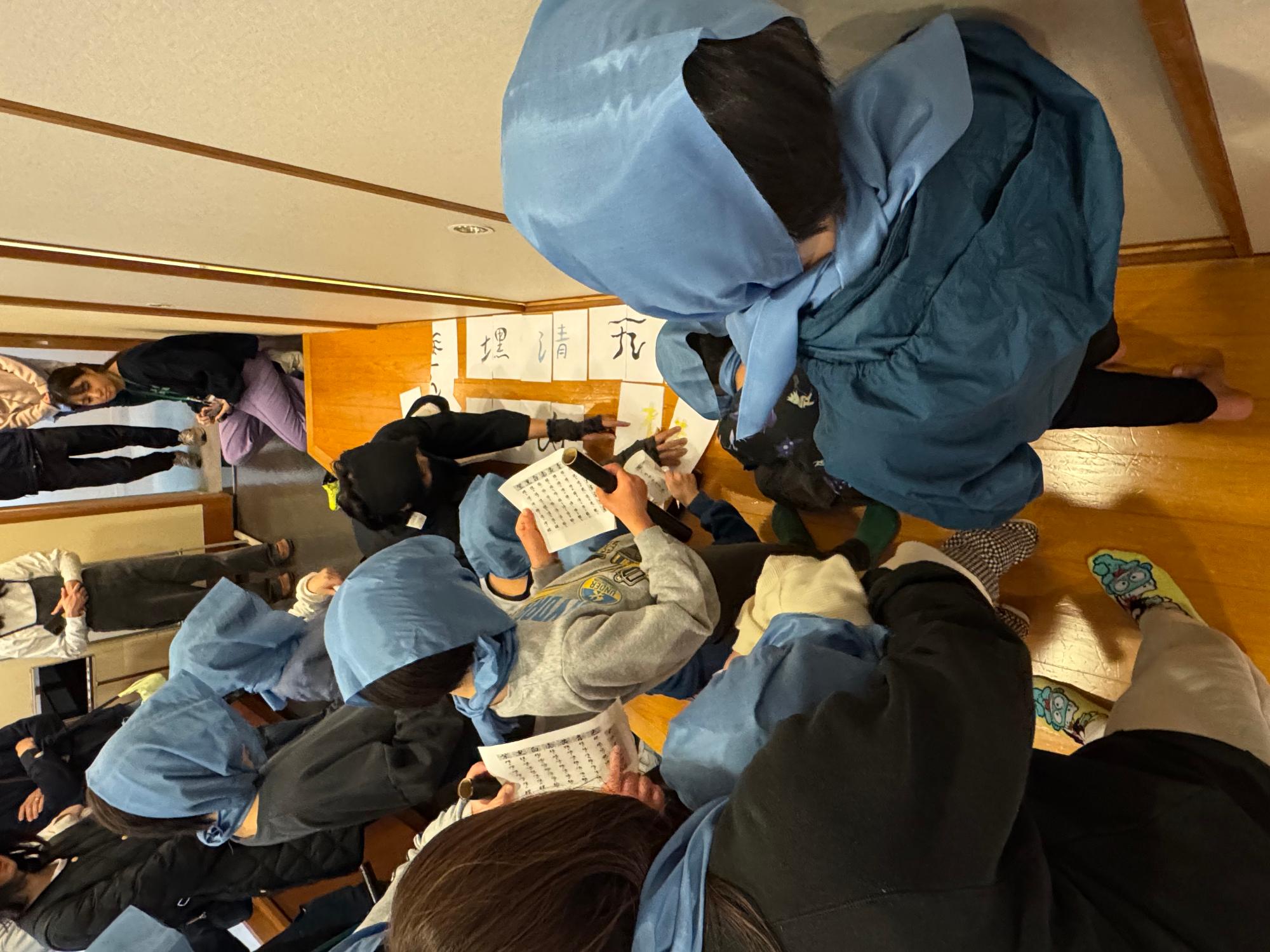 なりきり忍者イベントの暗号を解読する家族