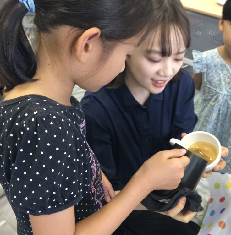 としょかんことばぐらでおこなわれたいべんとばりすたたいけん