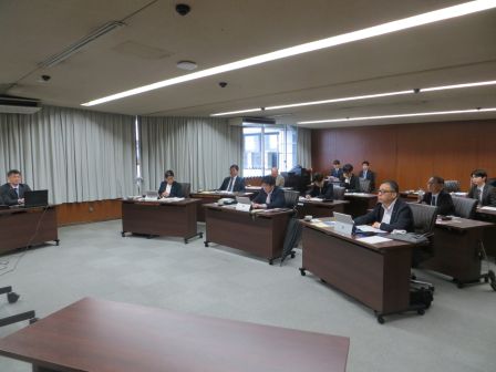 沼津市議会視察の様子１