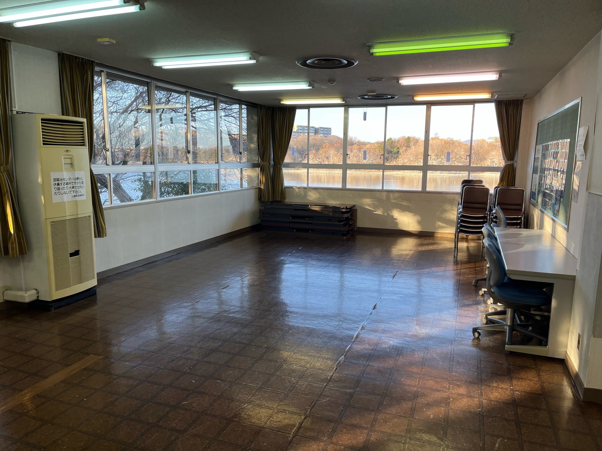 1階集会室（洋室）