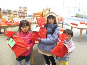 サンタのおたのしみ袋の様子