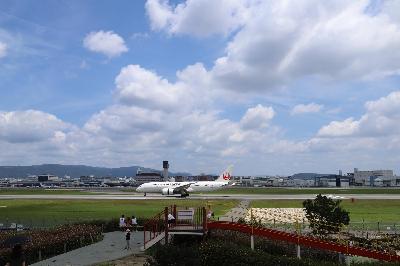 伊丹空港（スカイパークから、日本航空）