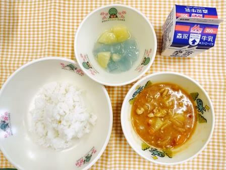 米粉のチキンカレーなど