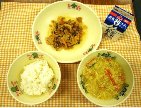 ごーやいりぶたきむち、ちゅうかふうたまごすーぷ、ごはん、ぎゅうにゅう、だいいちせんたーめにゅー