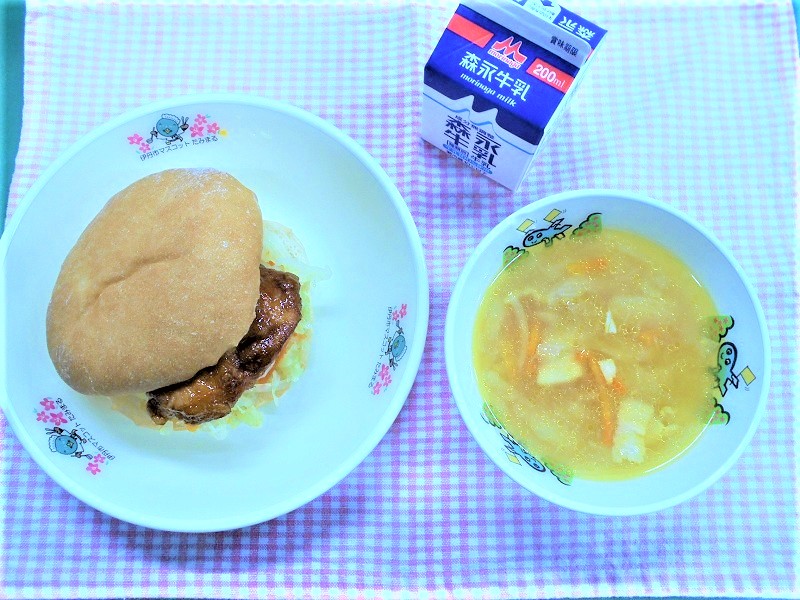 チキンたつたのカレーソースがけなど