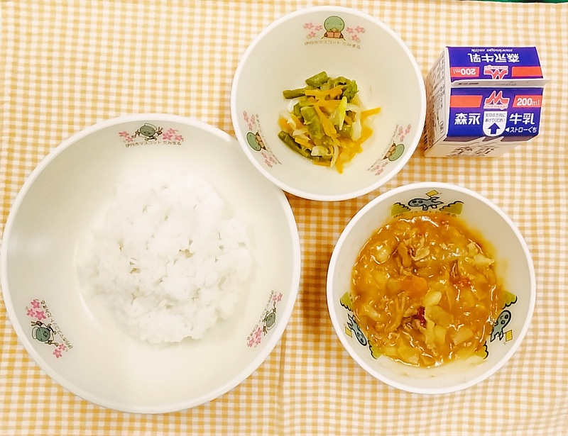 米粉のポークカレーなど