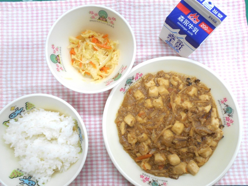 マーボー豆腐など