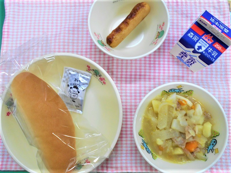 チキンフランクのソテーなど