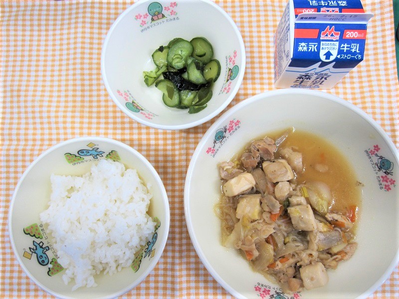 とりのすき焼きなど