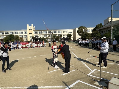 優勝旗返還