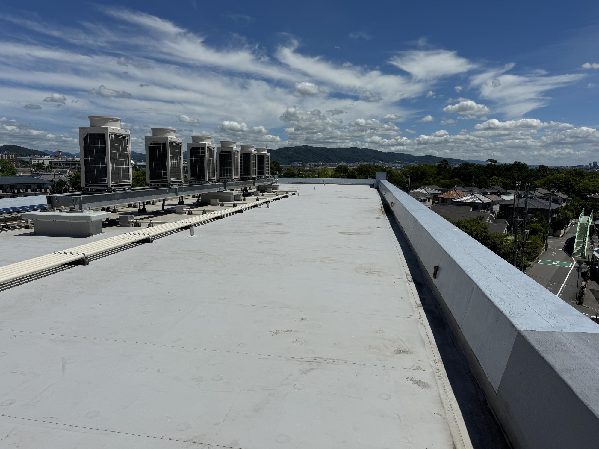 伊丹市立瑞穂小学校の太陽光発電設備設置前の写真