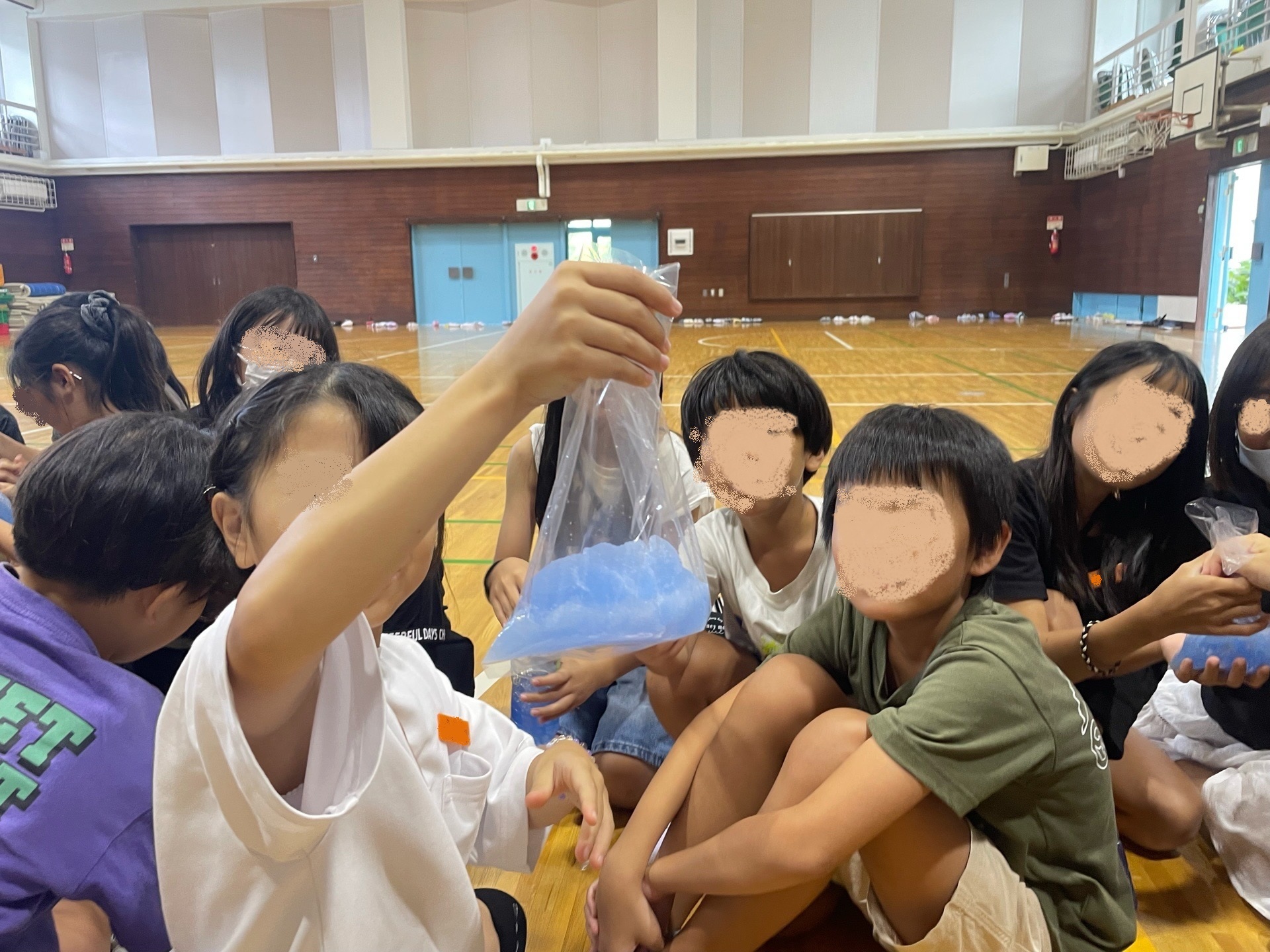 笹原小学校トイレの凝固剤体験